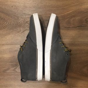 Quicksilver Reese Forbes mid-top shoes